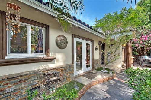 17419 Cohasset St, Lake Balboa, CA, 91406-2410 | Card Image