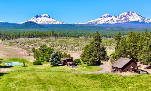 67500 Three Creeks Rd, Sisters, OR, 97759-2670 | Card Image