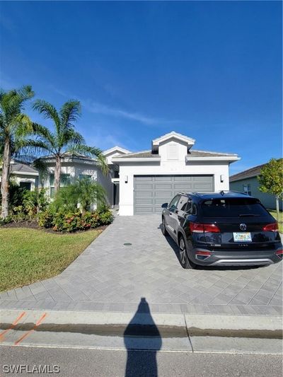 28559 Twain Drive, House other with 3 bedrooms, 3 bathrooms and null parking in Bonita Springs FL | Image 3