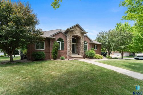 6205 S Pinehurst Ct, Sioux Falls, SD, 57108-2429 | Card Image