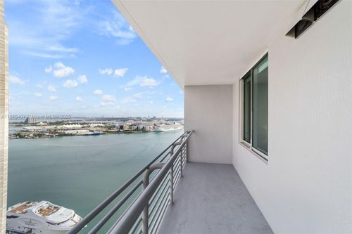 apt-2904-335 S Biscayne Blvd, Miami, FL, 33131-2350 | Card Image