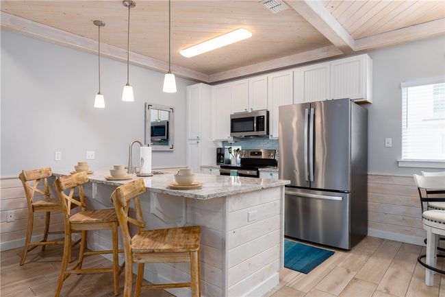 UNIT-402 - 1701 Station St, Townhouse with 3 bedrooms, 3 bathrooms and 2 parking in Port Aransas TX | Image 13