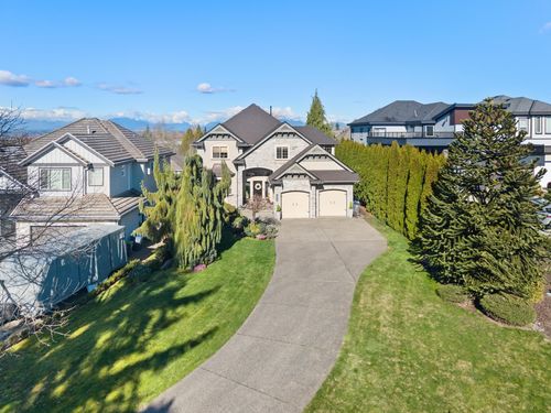 18265 Claytonhill Dr, Surrey, BC, V3S7N5 | Card Image