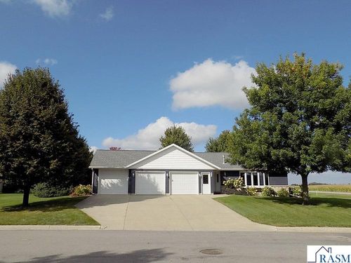 618 E 8th St, Winthrop, MN, 55396-2350 | Card Image