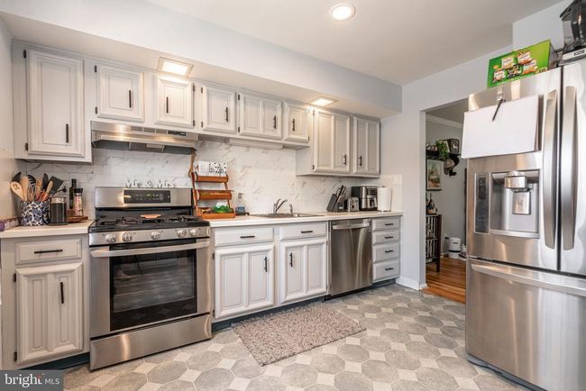 C13 - 12 E Maple Ave, Townhouse with 3 bedrooms, 3 bathrooms and null parking in MERCHANTVILLE NJ | Image 4