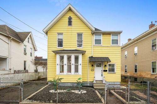 369 Park St, Bridgeport, CT, 06608-1643 | Card Image