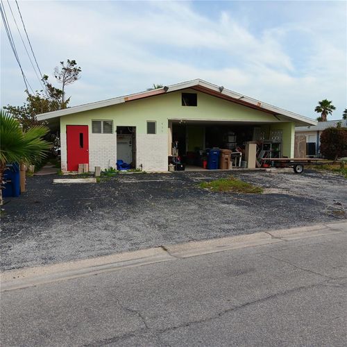439 129th Ave E, Madeira Beach, FL, 33708-2797 | Card Image