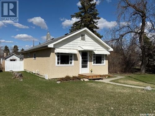 632 3rd Ave W, Melville, SK, S0A2P0 | Card Image