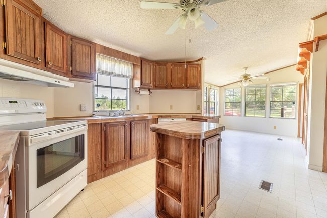 Kitchen | Image 25