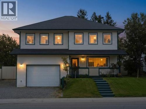 227 Falcon Dr, Whitehorse, YT, Y1A0A2 | Card Image
