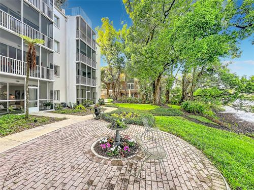 f106-1100 Delaney Ave, ORLANDO, FL, 32806-1252 | Card Image