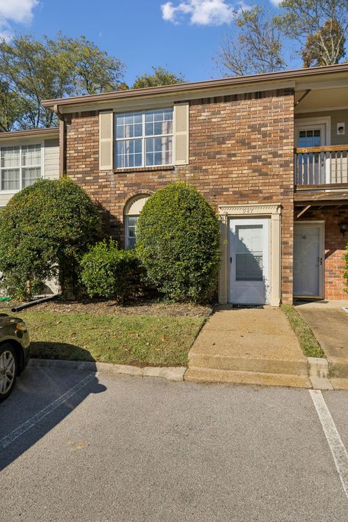 947 Coarsey Dr, Nashville, TN, 37217-2138 | Card Image