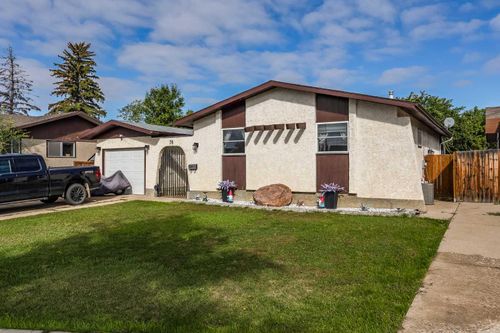 76 Cypress Way Se, Medicine Hat, AB, T1B1G8 | Card Image