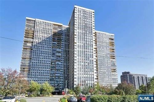 200 Winston Dr, Cliffside Park, NJ, 07010-3235 | Card Image