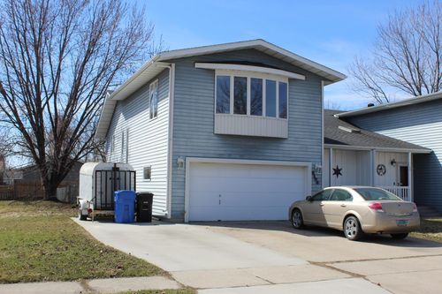 2108 28th Ave S, Fargo, ND, 58103-6726 | Card Image