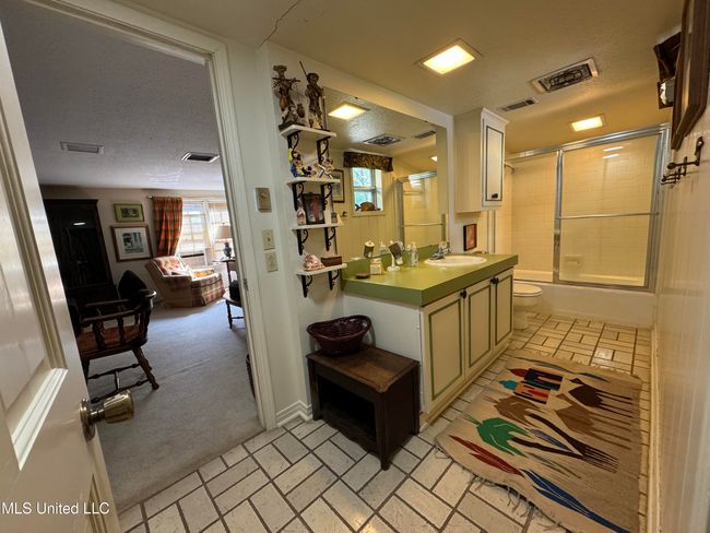 120 Ridgecrest bath | Image 24