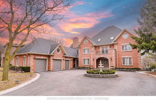 33 Oatlands Cres, Richmond Hill, ON, L4C9P1 | Card Image