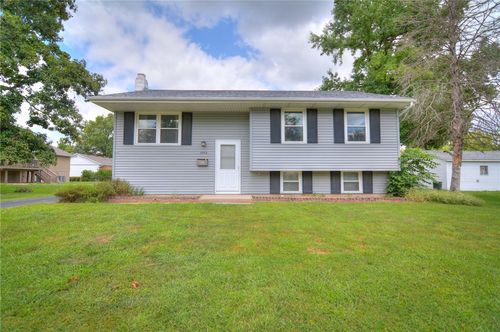 3048 E Orchard Dr, Decatur, IL, 62521-4776 | Card Image