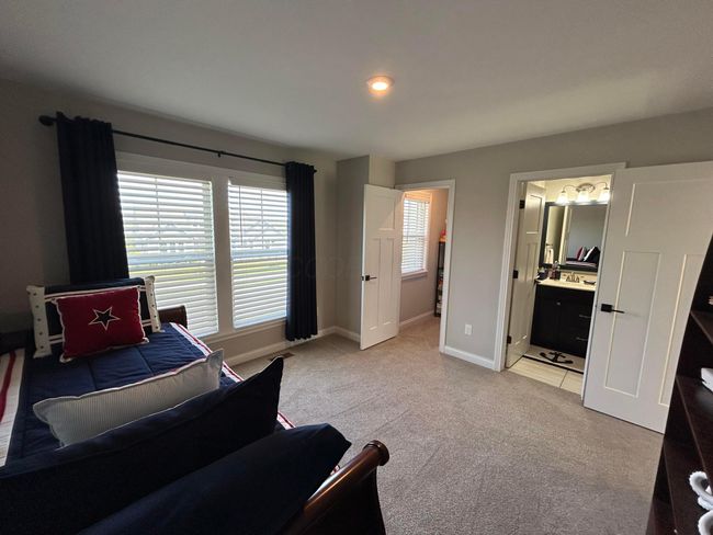 Bedroom with walk-in closet and full bath ensuite | Image 20