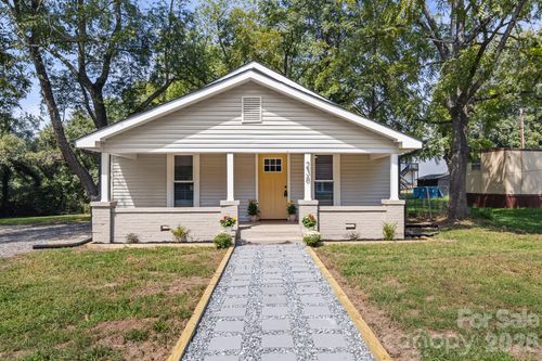 238 37th St Sw, Hickory, NC, 28602-1617 | Card Image
