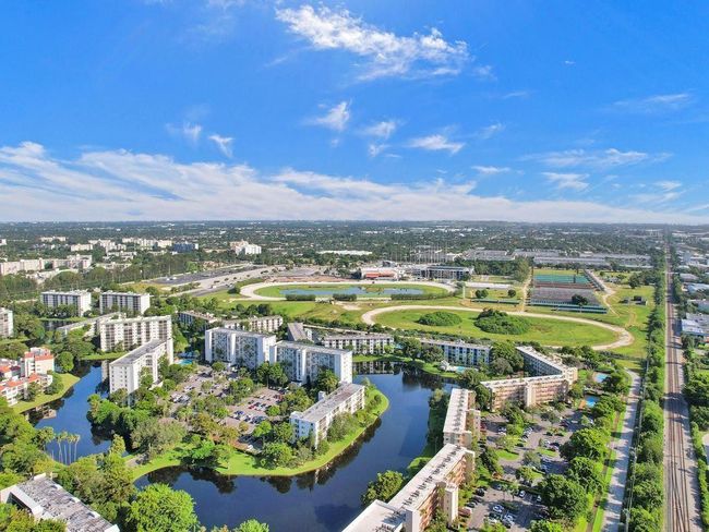 APT-601 - 2200 S Cypress Bend Dr, Condo with 2 bedrooms, 2 bathrooms and null parking in Pompano Beach FL | Image 11