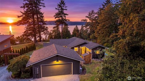 610 Maple Heights Rd, Camano Island, WA, 98282-8619 | Card Image