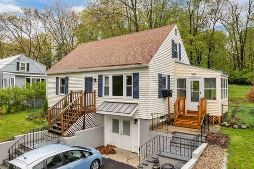 74 Pine St, Rollinsford, NH, 03869-5617 | Card Image