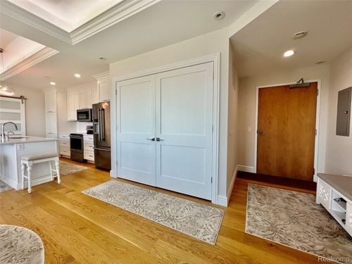 apt-44-201 Beers St, Port Huron, MI, 48060-3953 | Card Image