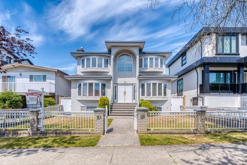 1033 E 39th Ave, Vancouver, BC, V5W1K9 | Card Image