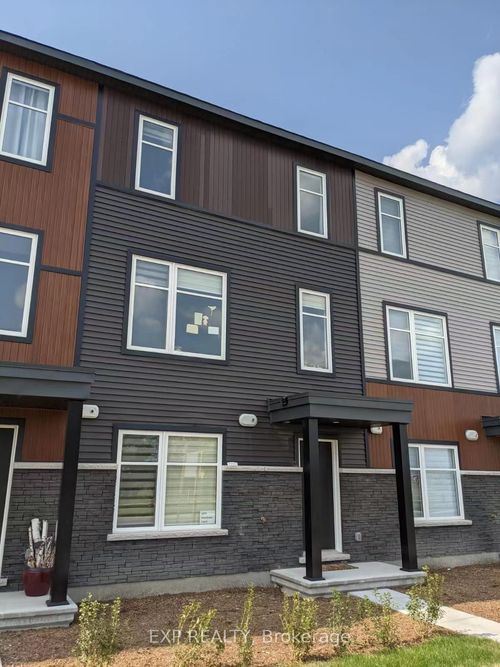 1075 Speedvale Court, Kanata, ON, K2T0P6 | Card Image