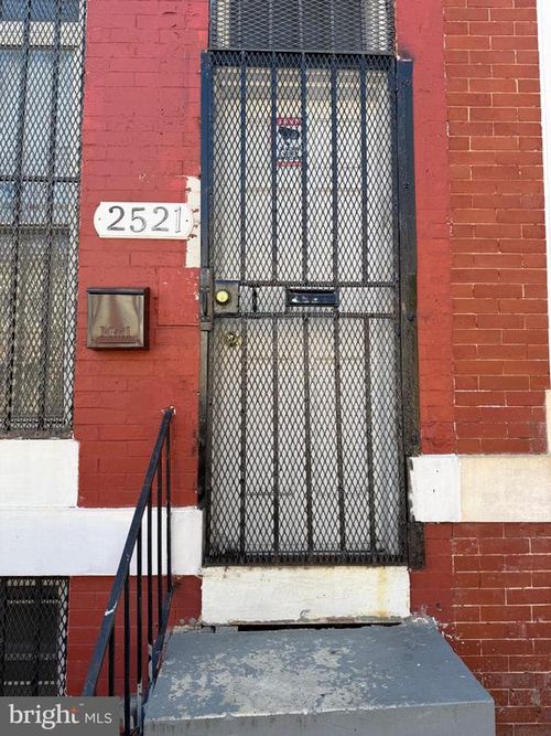 2521 W Baltimore St, BALTIMORE, MD, 21223-2001 | Card Image