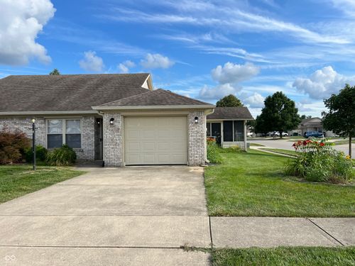 2047 Pelican Dr, Franklin, IN, 46131-7768 | Card Image