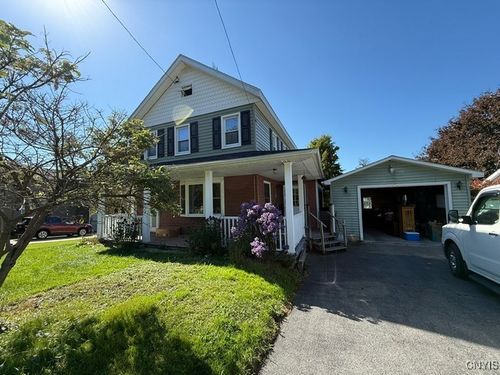 212 Hillside Ave, Oswego, NY, 13126-5738 | Card Image