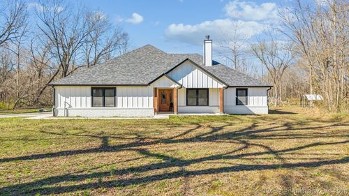 20870 S 4250 Rd, Claremore, OK, 74019-3907 | Card Image