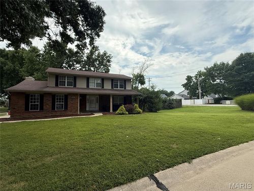 201 Greiner Ct, Ellisville, MO, 63021-4770 | Card Image