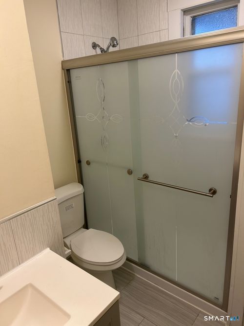 apt-3-68 Derby St, New Britain, CT, 06053-3122 | Card Image