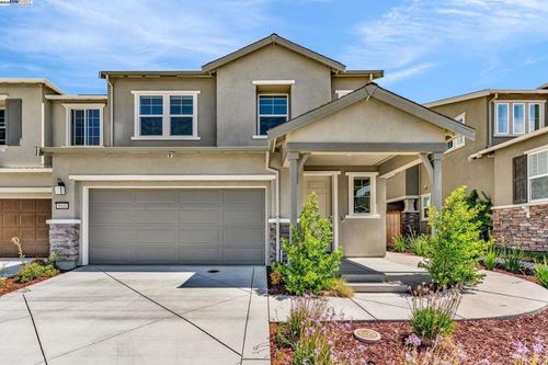 5946 Markham Dr, Tracy, CA, 95377-8993 | Card Image