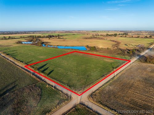 3 Ne 3rd St, Afton, OK, 74331-1800 | Card Image