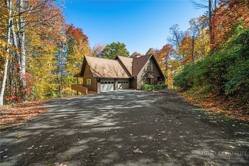 1584 Hattie Hill Road, Vilas, NC, 28692 | Card Image