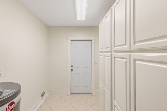 Laundry Room | Image 25