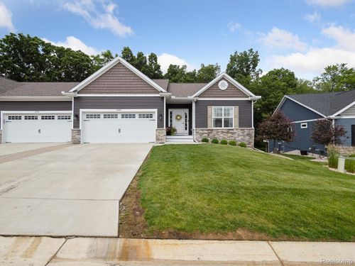 22-2949 Blue Sky Dr, Howell, MI, 48843 | Card Image