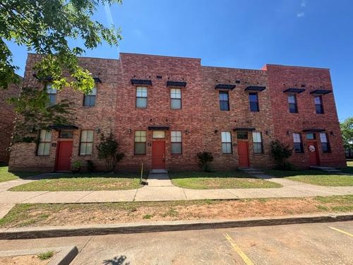 32-375 Triad Village Drive, Norman, OK, 73071 | Card Image