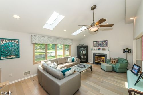 22 Woodbine Trl, Parsippany, NJ, 07054-1463 | Card Image