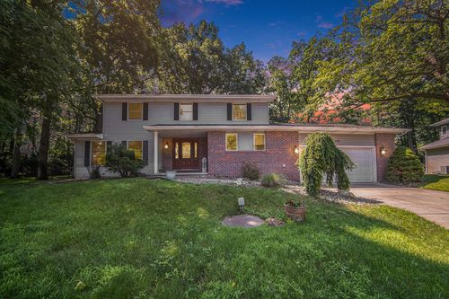5261 Blairmoor St, Jackson, MI, 49201-8340 | Card Image