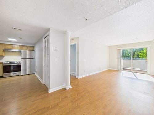 unit-205-25 Devereux St, Providence, RI, 02909-5558 | Card Image