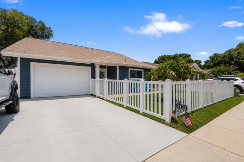 3122 Whispering Dr N, LARGO, FL, 33771-5301 | Card Image