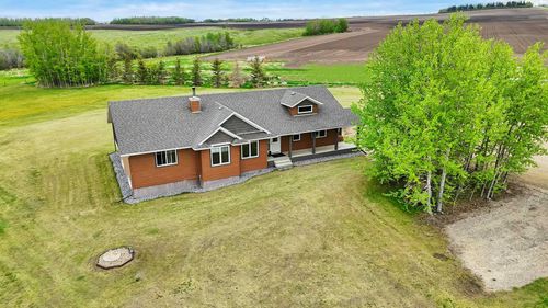 421077 Range Road 274, Rural Ponoka County, AB, T4L2N3 | Card Image