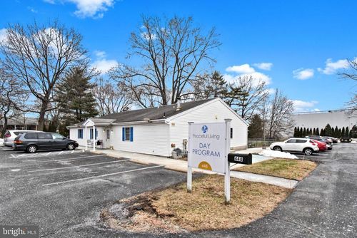 448 School Ln, HARLEYSVILLE, PA, 19438-1715 | Card Image