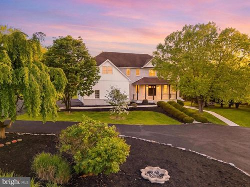7 Beverly Ct, CARLISLE, PA, 17015-7937 | Card Image