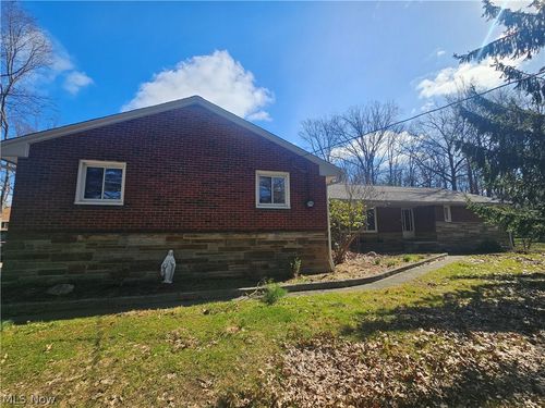 3015 Rockefeller Rd, Willoughby Hills, OH, 44092-1427 | Card Image